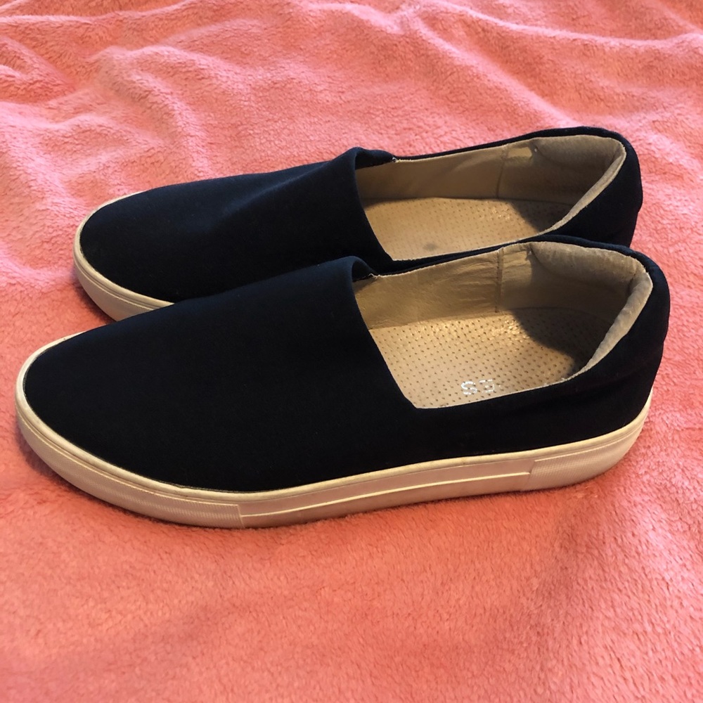 J/SLIDES black slip ons GUC - runs big